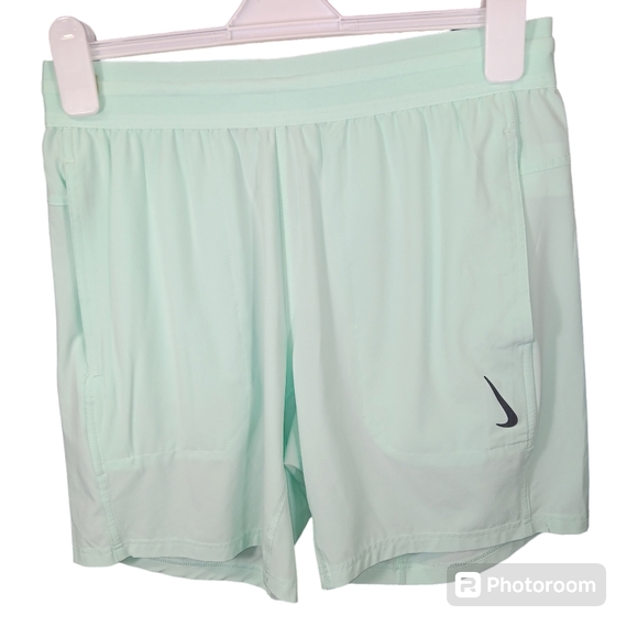Nike Pants - Nike Yoga Dri-Fit Women's Shorts Size Medium